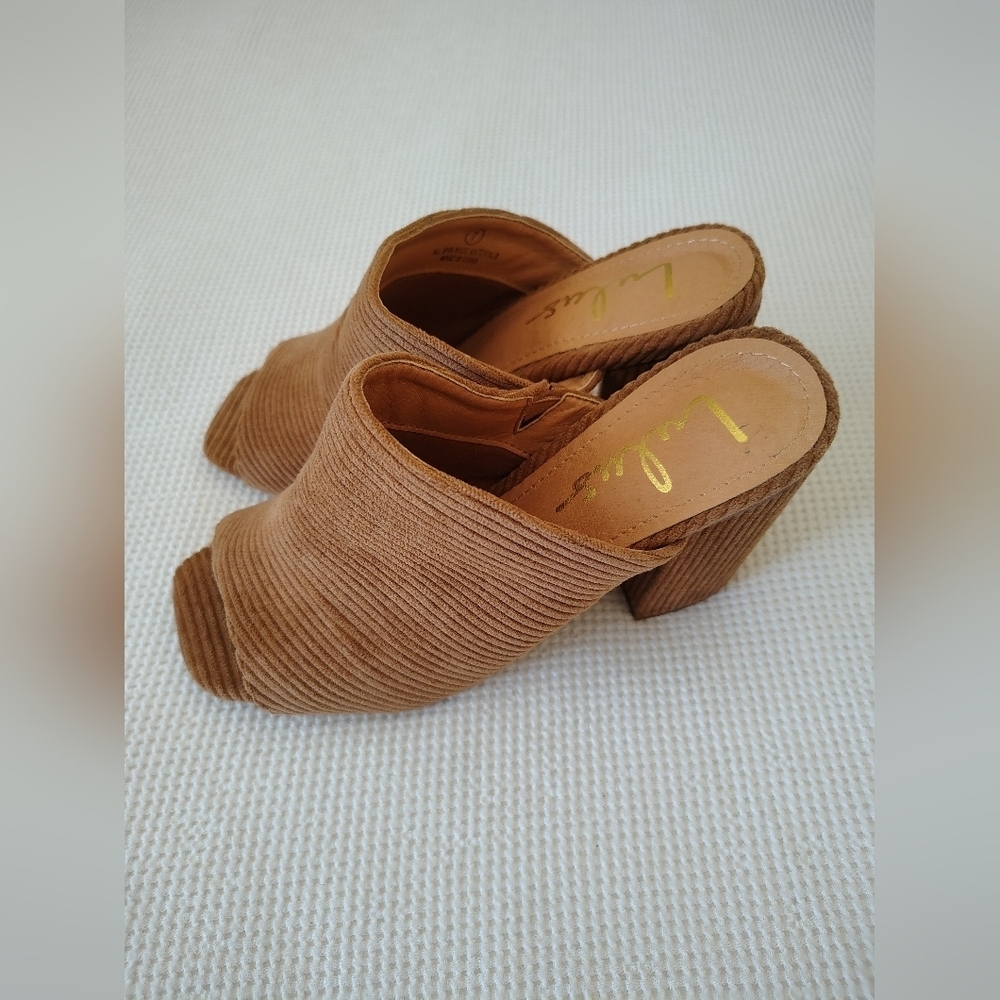 Lulu's Brown Ribbed Open-Toe Mule Heels - Picture 5 of 7